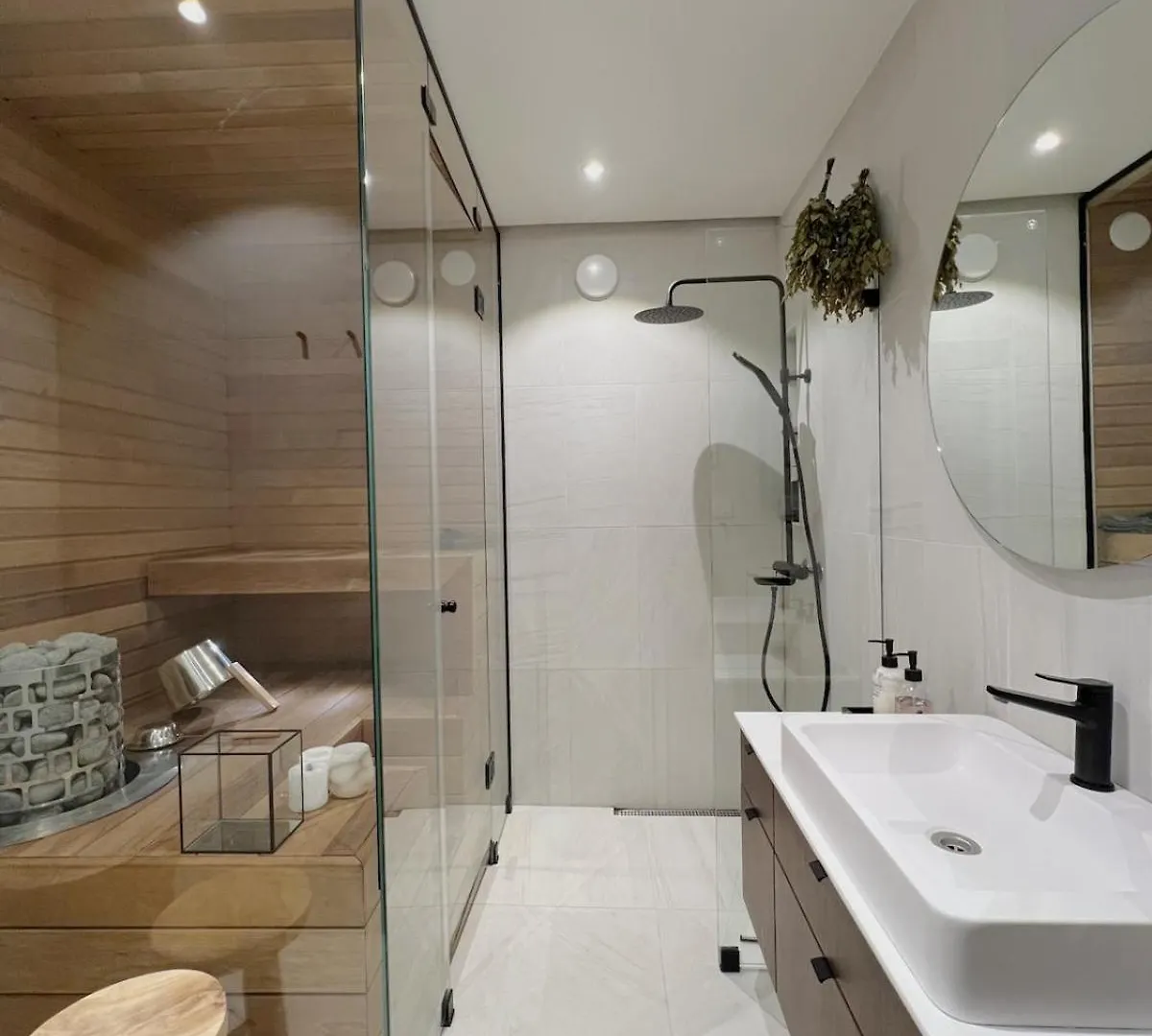 Apartment Hidden Gem With Private Sauna, In City Center Helsinki
