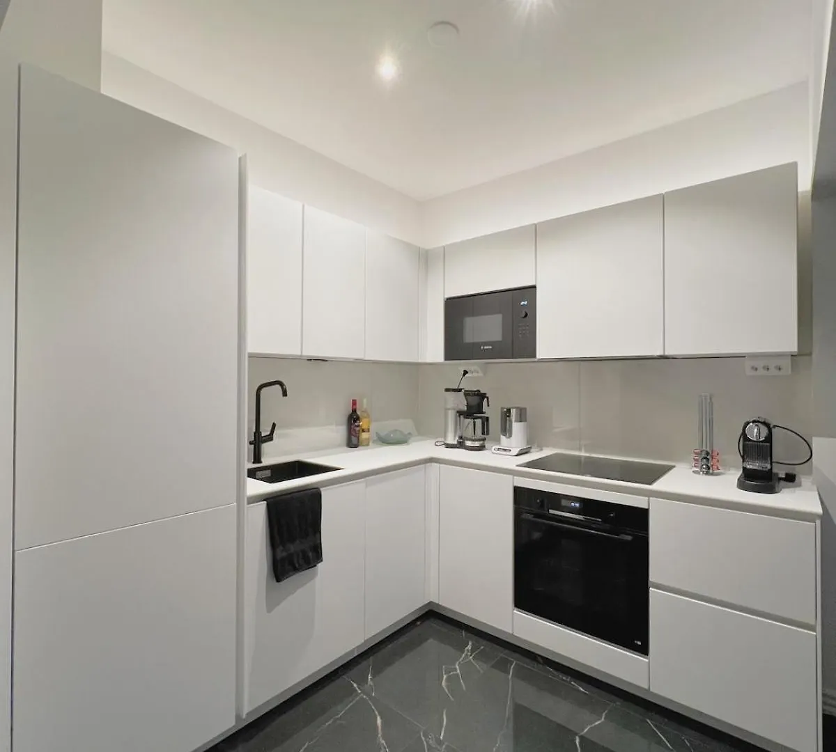 הלסינקי Hidden Gem With Private Sauna, In City Center דירה